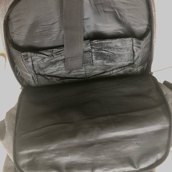 In MINT condition backpack - Picture 4 of 6